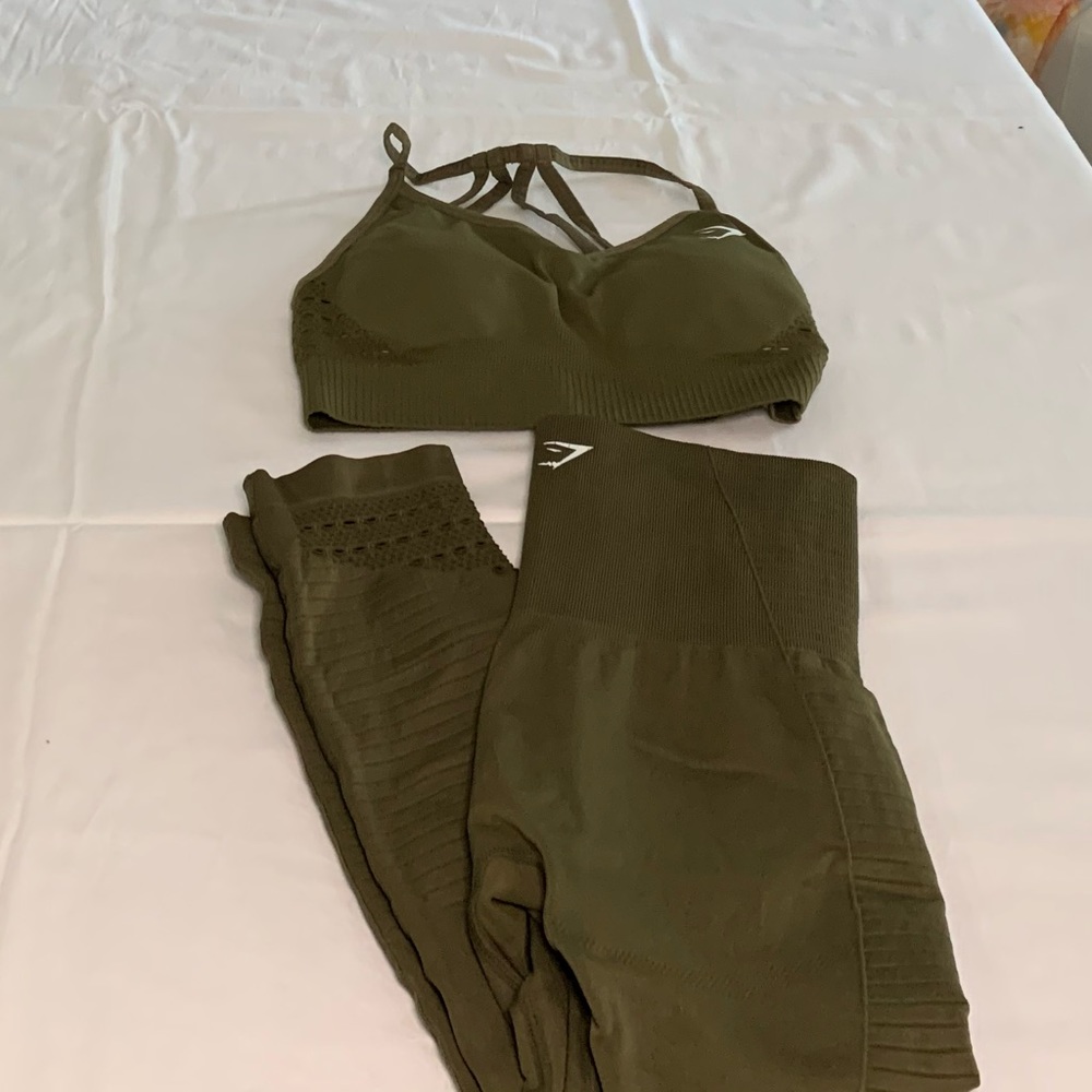 Gymshark army green outfit